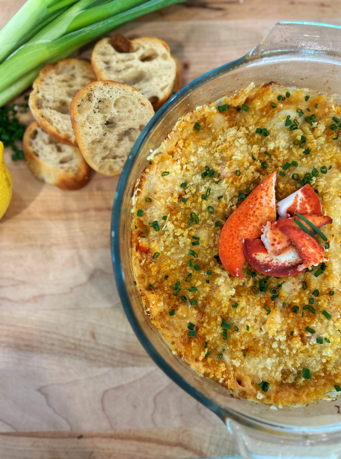 Trempette chaude homard, cheddar et louis d'or